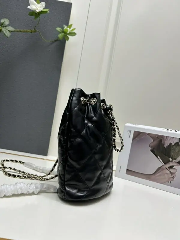 chanel aaa qualite sac a dos  pour femme s_1211a322